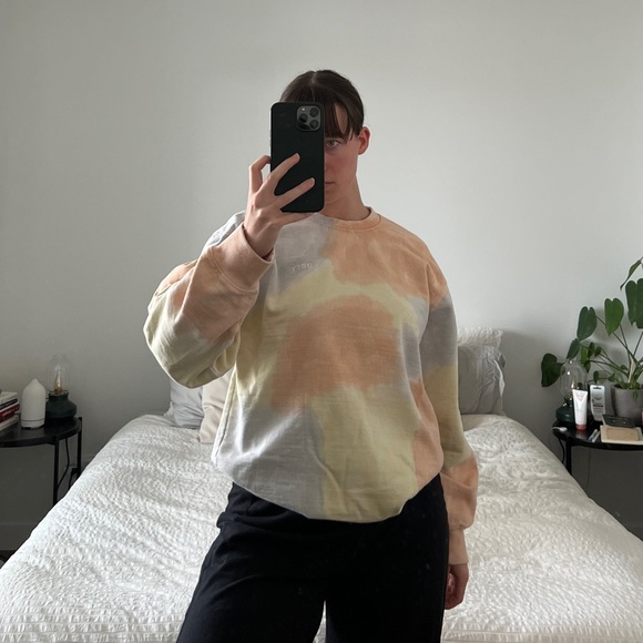 oversized obey tie dye crew neck (S) - Picture 1 of 5